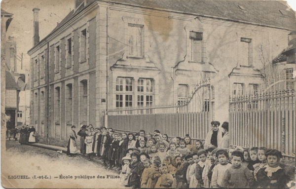 cpa Ligueil Ecole publique des filles 1908