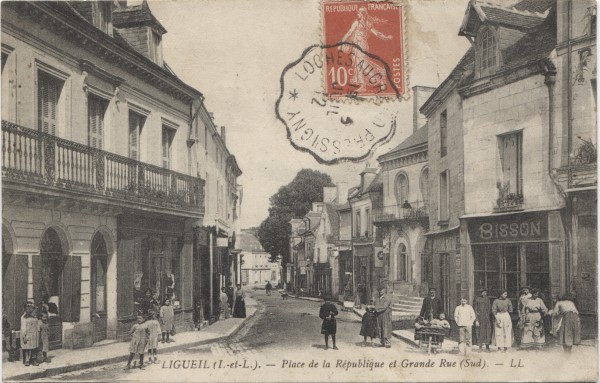 cpa Ligueil Place de la rpublique et grande rue sud 1912