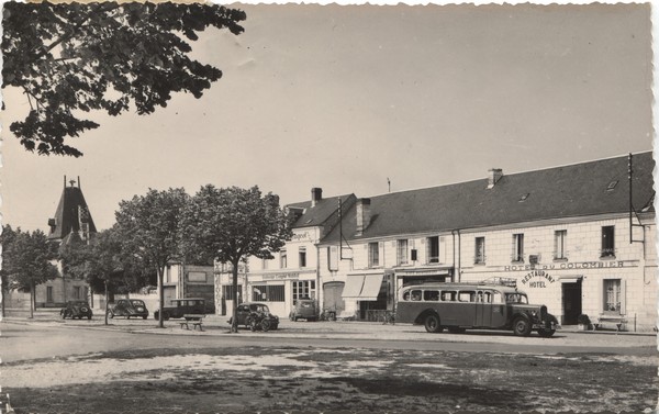 ligueil Place Nationale Mail Colombier 1955