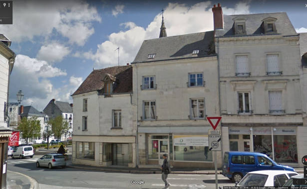 37 CPA ligueil PLACE DE LA Republique Mairie 1906